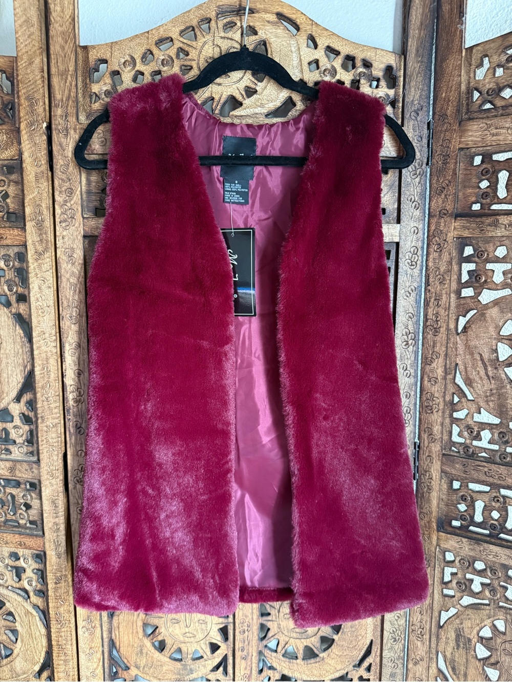 Me Jane NWT Burgundy Faux Fur Vest Size S Open Front Plush Lined Y2K Glam